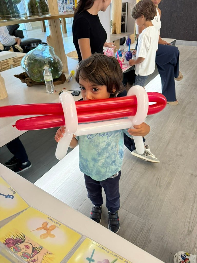 Balloon Twisting Artist Miami | Kids' Party Entertainment | Macarena Party for kids parties in Miami | My Store