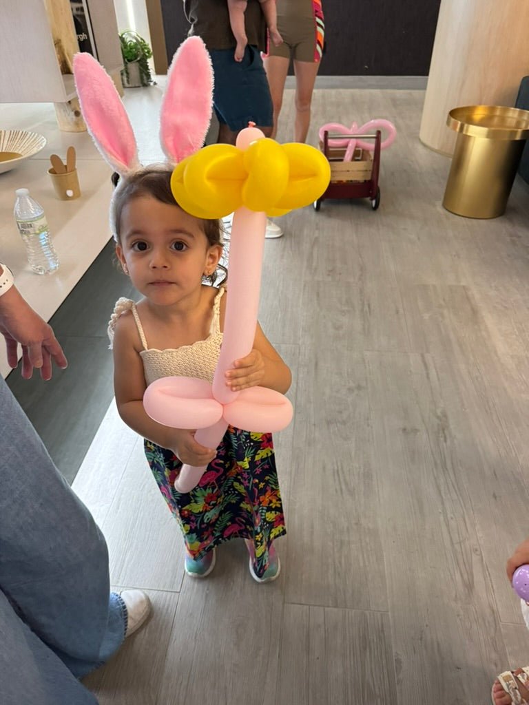 Balloon Twisting Artist Miami | Kids' Party Entertainment | Macarena Party for kids parties in Miami | My Store