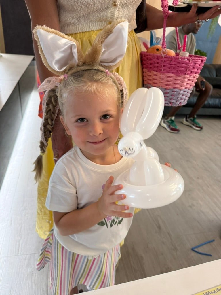 Balloon Twisting Artist Miami | Kids' Party Entertainment | Macarena Party for kids parties in Miami | My Store