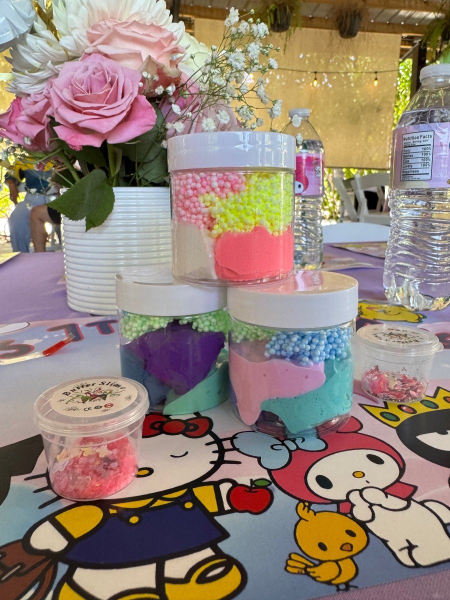 Slimes or Crafts or Painting on canvases for Kids Parties in Miami | Macarena Party for kids parties in Miami | Macarena Party