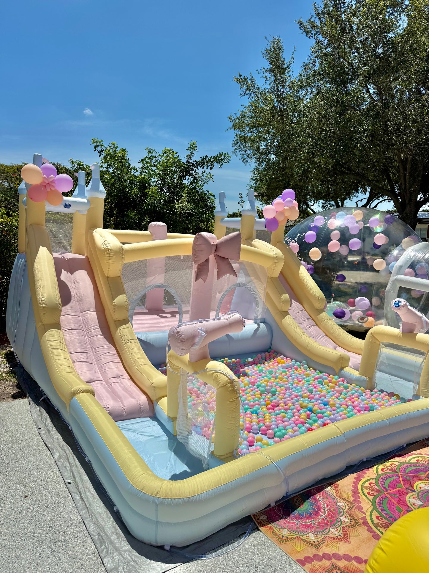 Pink Inflatable Water Slide Bounce House – Wet & Dry Fun 13,5x14,7 ft for kids parties in Miami | Macarena Party