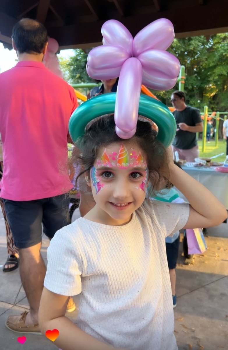 Balloon Twisting Artist Miami | Kids' Party Entertainment | Macarena Party for kids parties in Miami | My Store